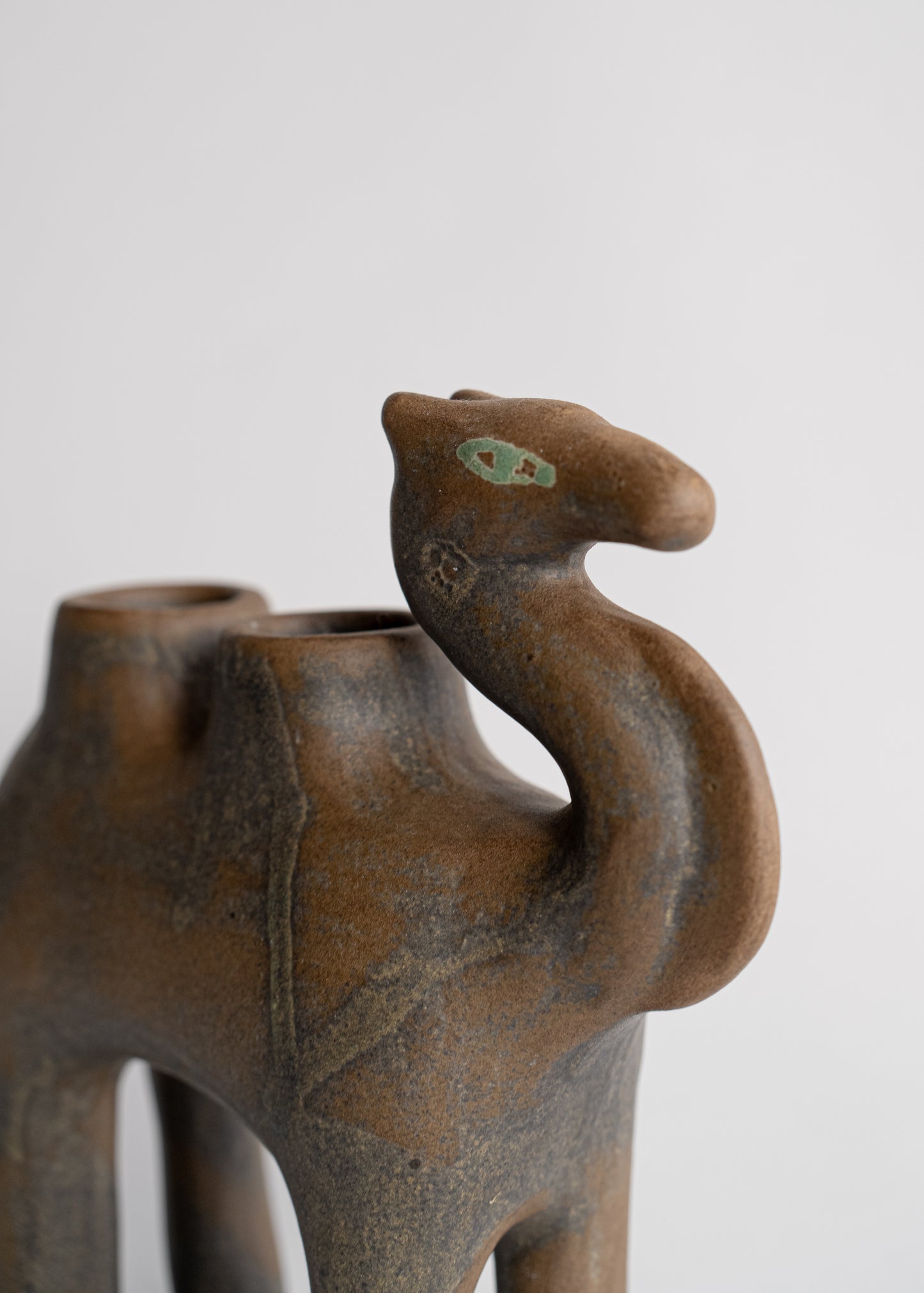 Camello Candle Holder